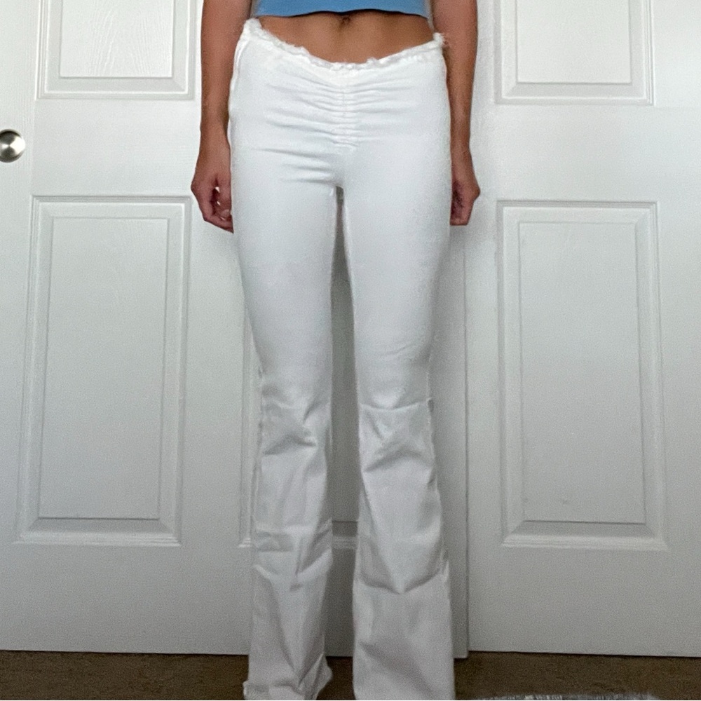 BDG White Flare Low Rise Pants Size 27